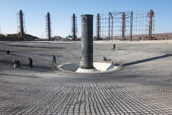 증점제의 에너지 소비 수준은 얼마이며 운영 및 유지 보수 비용은 얼마입니까?